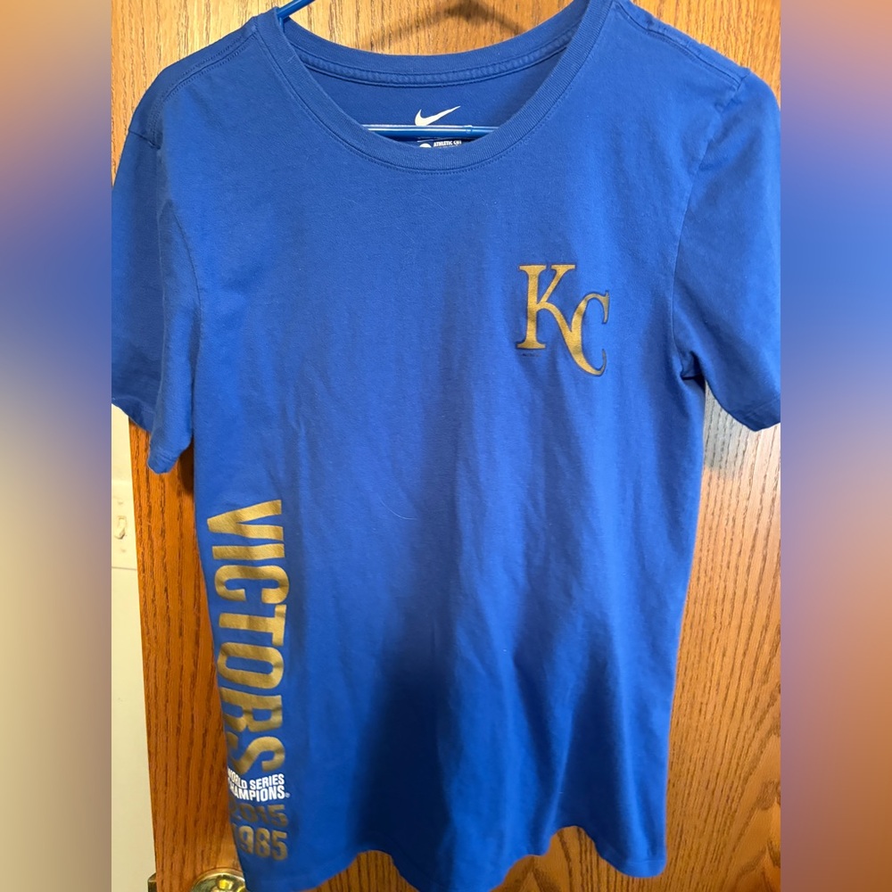 💙💛- Women’s Kansas City Royals 2015 World Series Championship Tee-Shirt